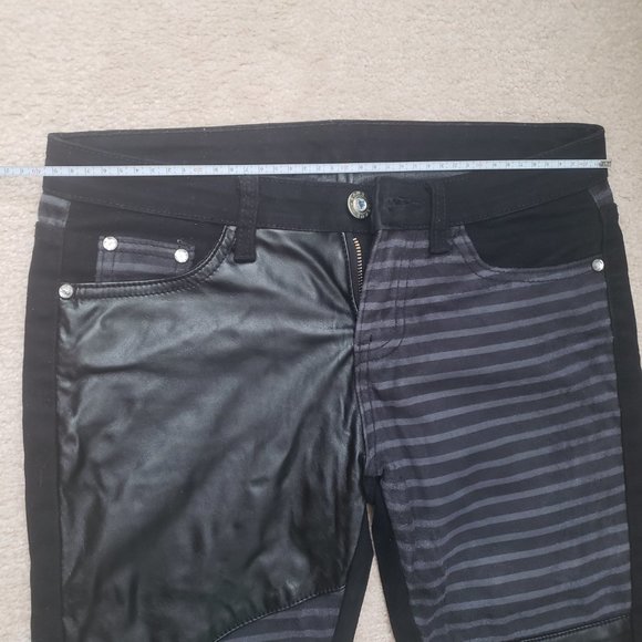 Low rise black faux leather patch pants - Picture 3 of 4